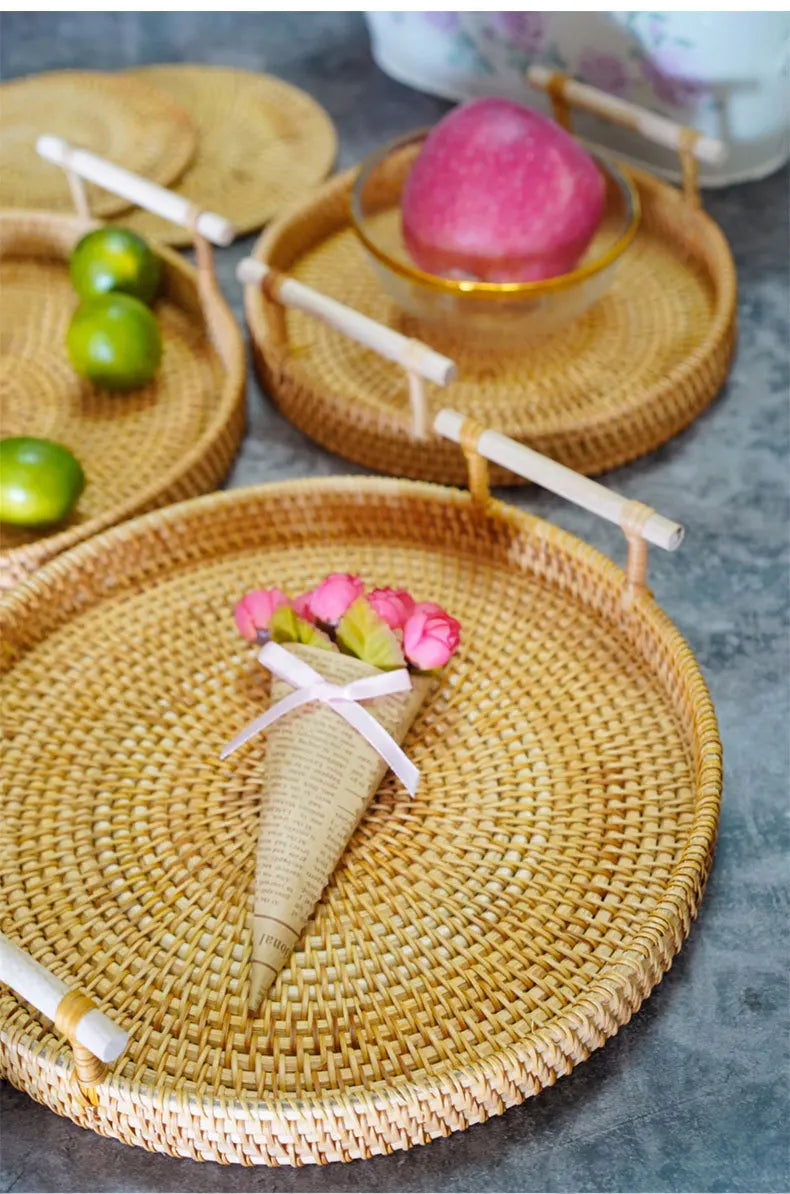Bandeja Redonda de Rattan Elegance Decorelle