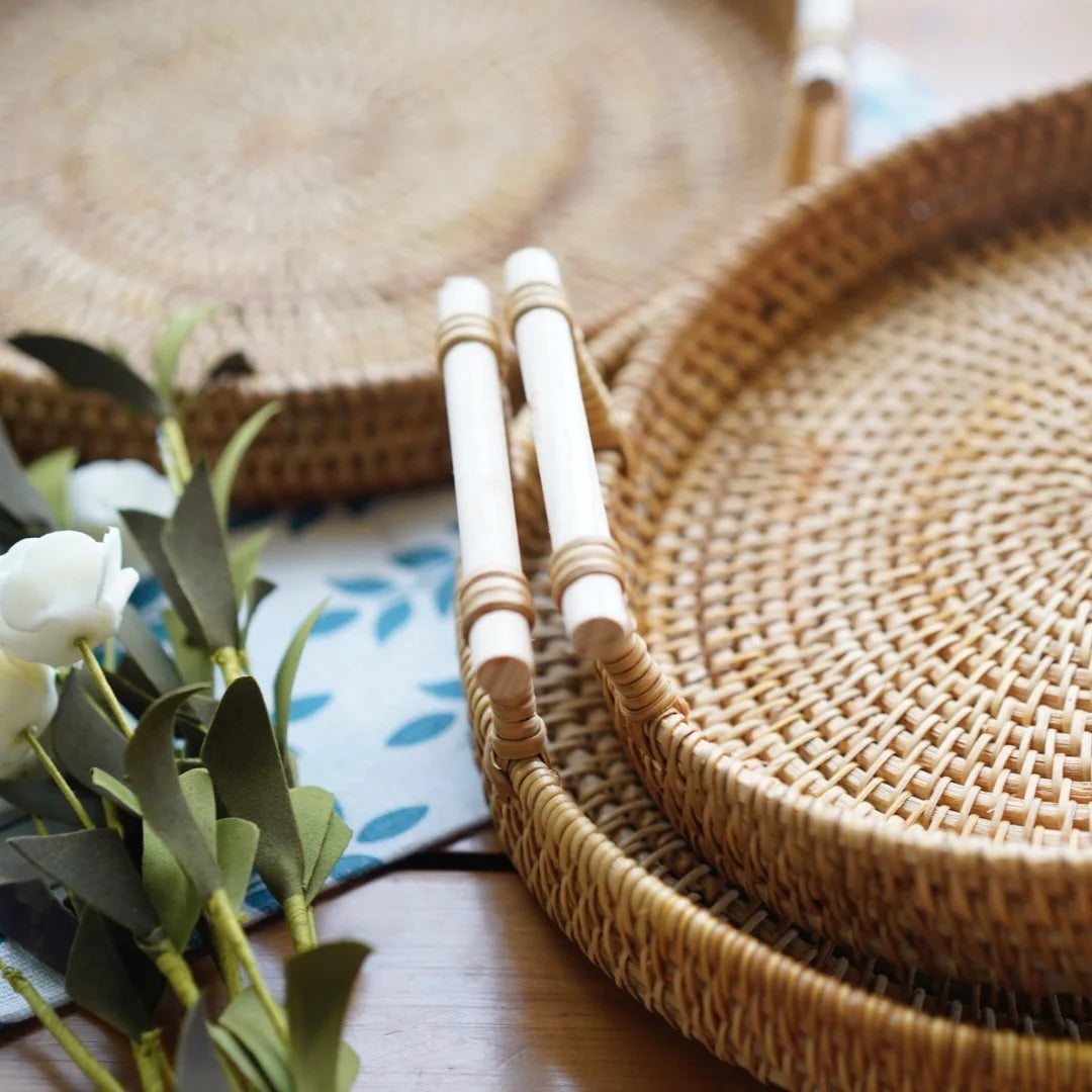 Bandeja Redonda de Rattan Elegance Decorelle