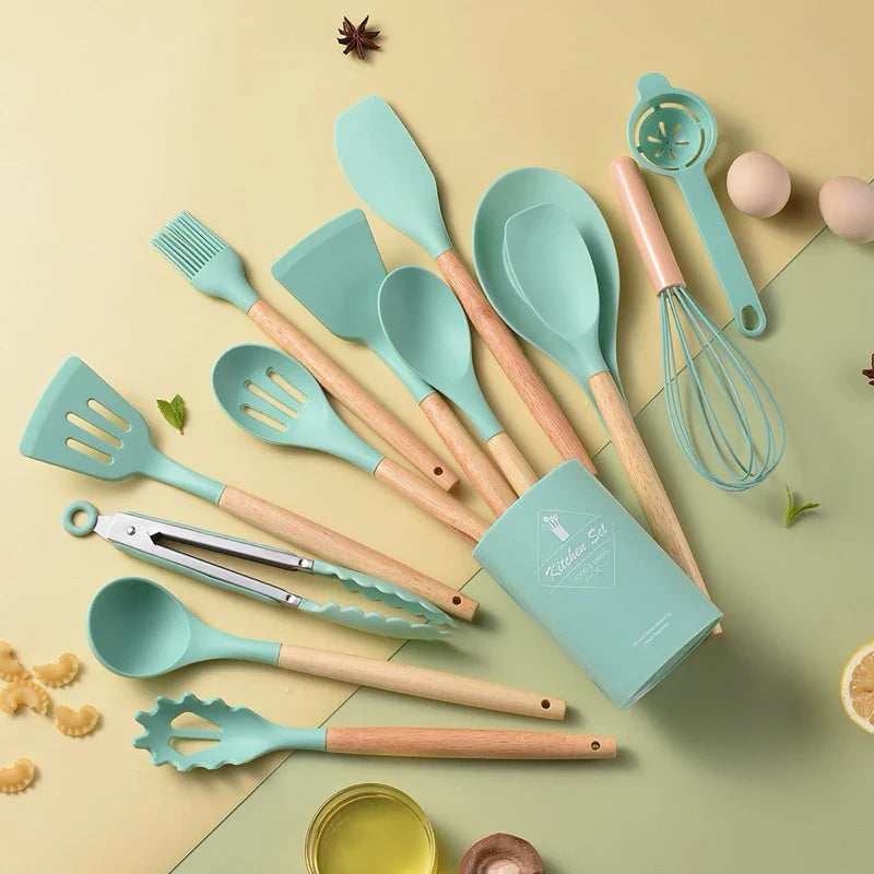 Jogo de Utensílios de Cozinha com 12 Peças em Silicone e Cabo de Madeira - Decorelle